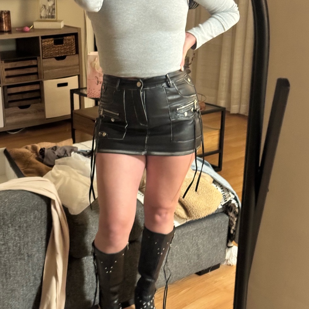 Kristy Washed Faux Leather Mini Skirt - Blac